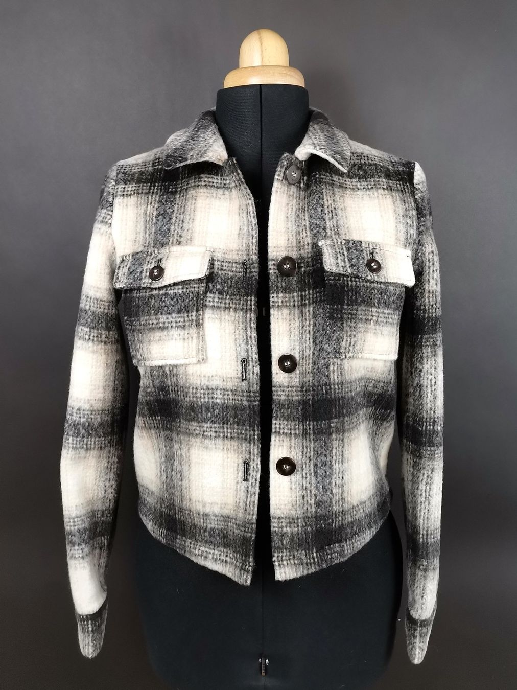 Only Giacche: ONLY Blusenjacke, Gr. S – Usato da Schaffhausen venduto da Restwert_SH