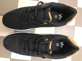 Sneakers Vty schwarz Grösse 45 NEU