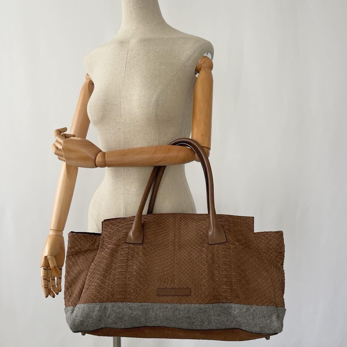 Brunello Cucinelli Sacs femmes: BRUNELLO CUCINELLI Python Leather Bag – Neuf (Voir description) à Emmen par Avviivva_Com2023