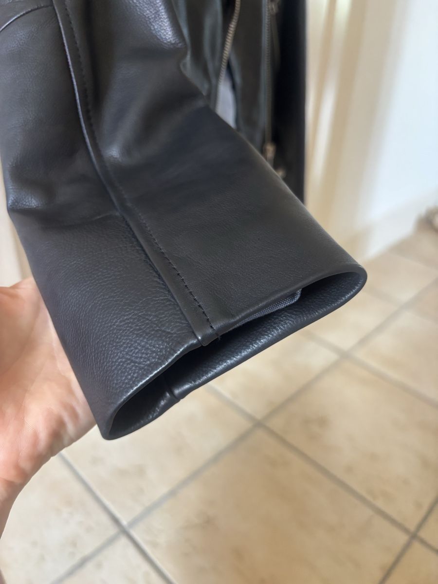 Maje Giacche: Maje veste en cuir new – Nuovo e nell'imballaggio originale da St-Légier- La Chiésaz venduto da anh_9289 1