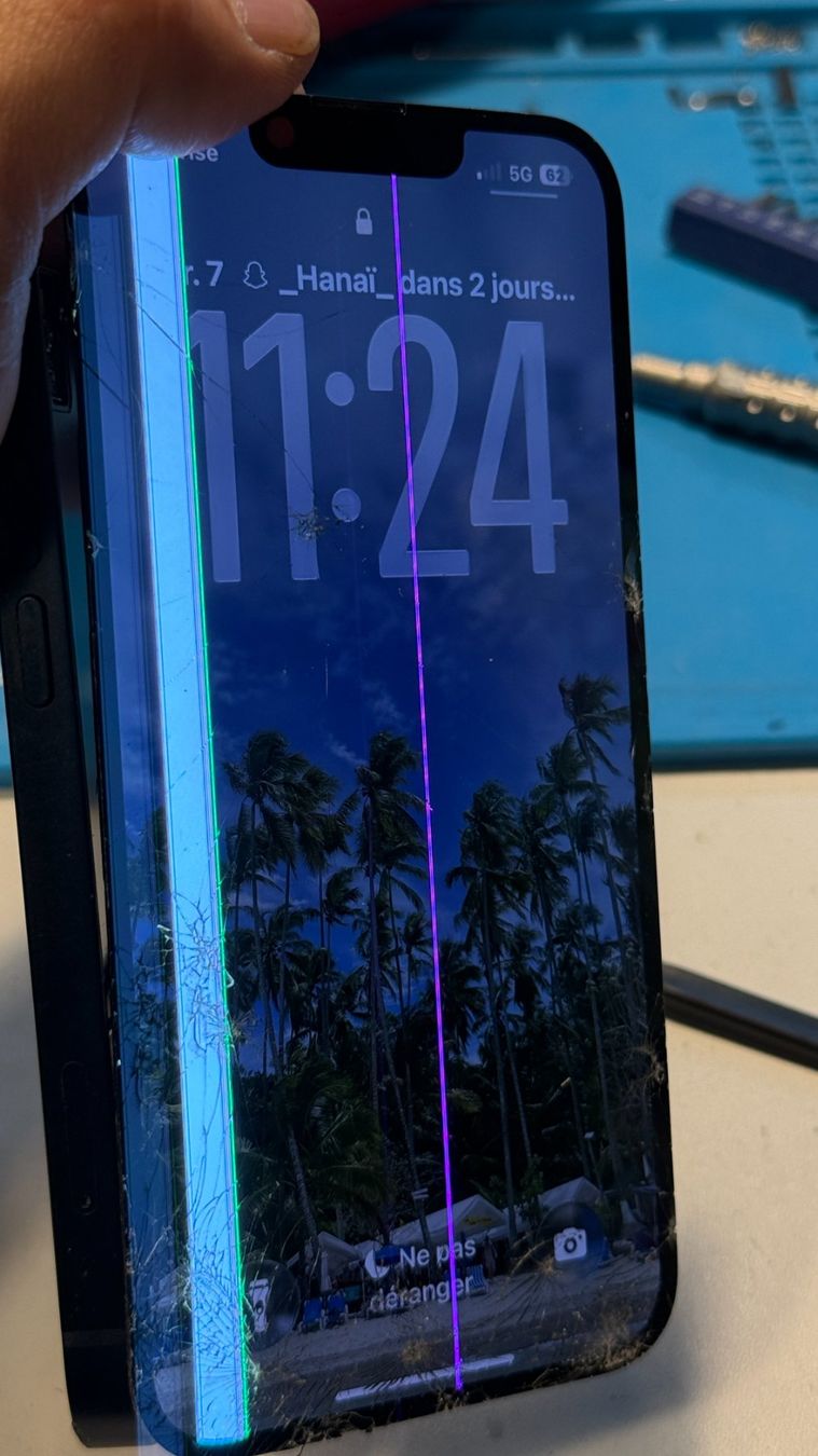 Apple Telefoni cellulari / Smartphones: Écran original iPhone 14 partiellement abîmé – Difettoso da Morges venduto da DA-repa 3