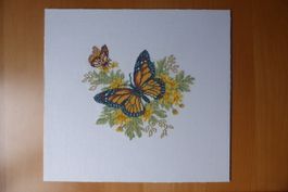 Schmetterling - Stickerei - 32 x 34 cm aufgezogen