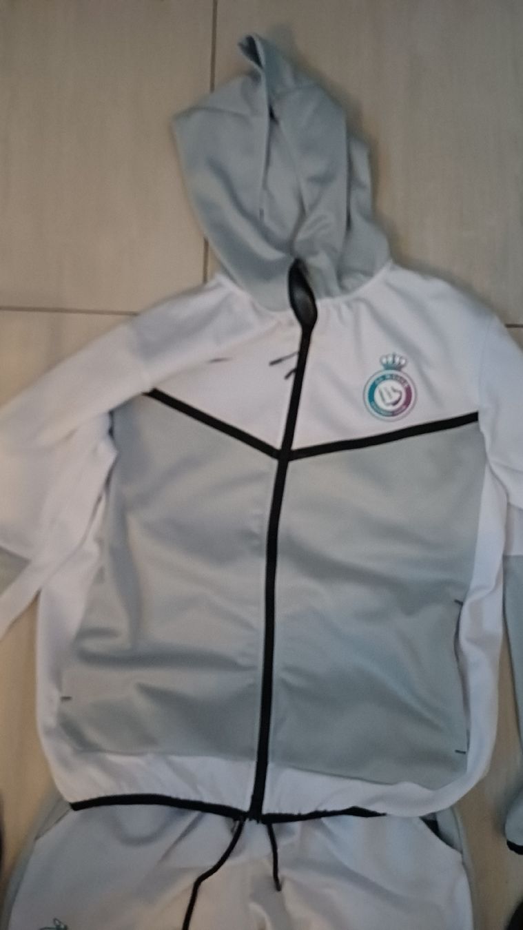 Nike Lotti di vestiti: Jogging Nike Al Nassr – Usato da Bex venduto da Sakito 1