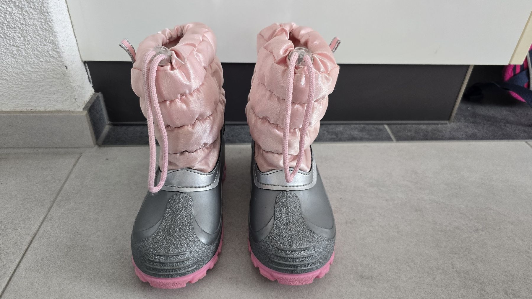 Scarpe per ragazze: Winterstiefel Cortina gr. 30 – Usato da Wängi venduto da tamaso11