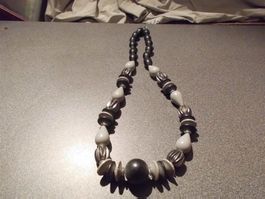 Kette schwarz/grau/silberfarbig