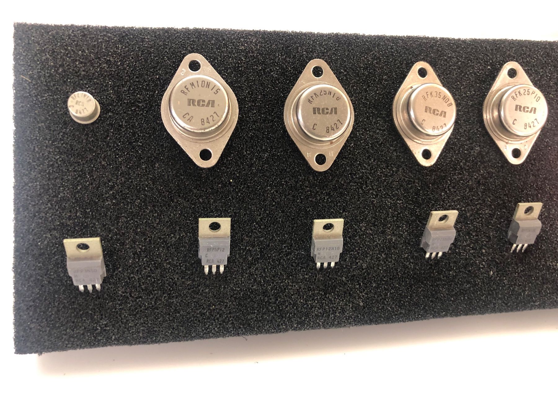 Componenti elettronici: Diverse RCA Power MOSFET – Nuovo (secondo la descrizione) da Neerach venduto da Arbimus 1
