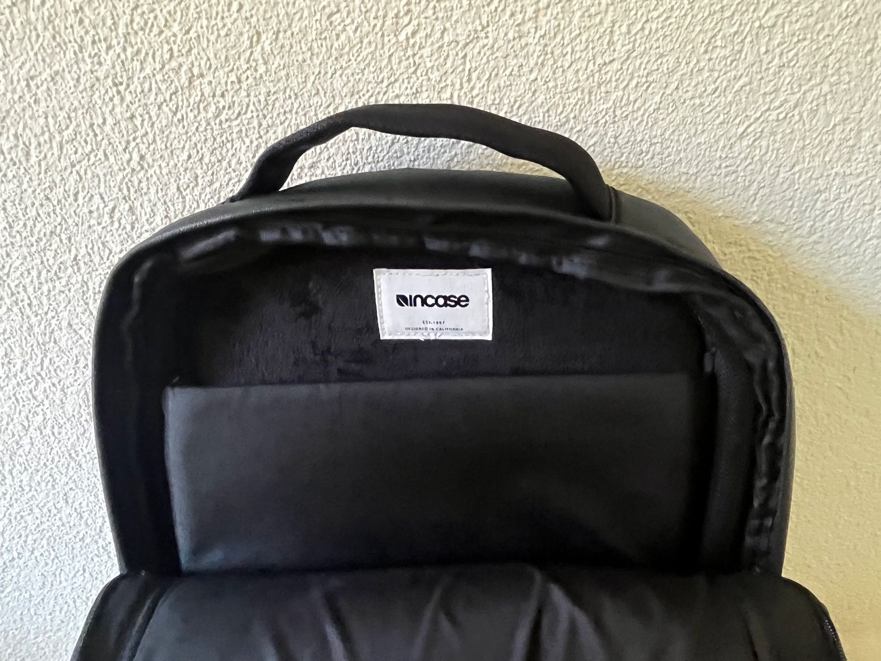 Incase Rucksäcke: Incase City Backpack – Gebraucht aus Zürich von lbl78 2