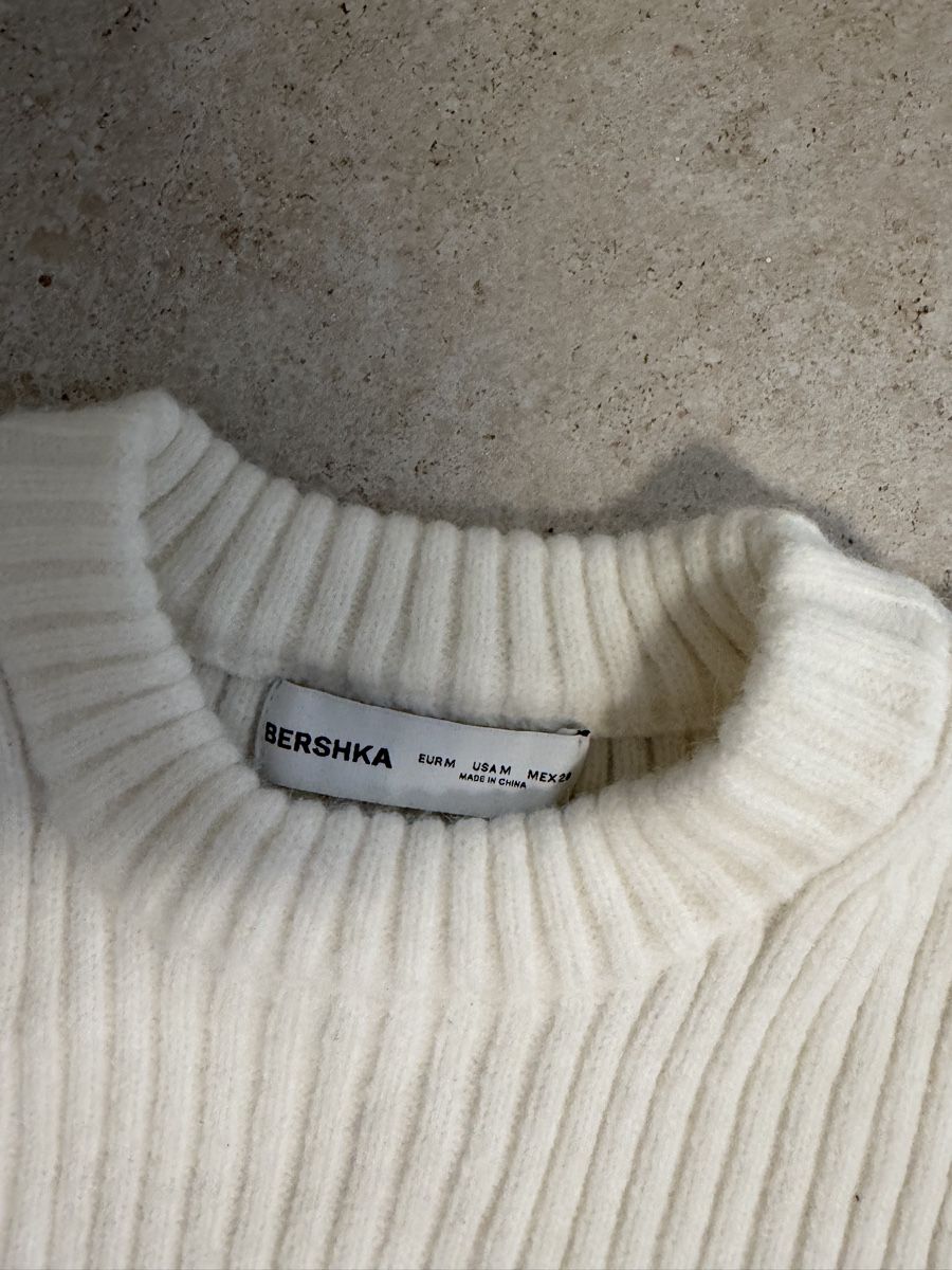 Bershka Pullover & Sweatshirts: Bershka Cropped Strickpullover – Gebraucht aus Illnau von iva_ck2d 1