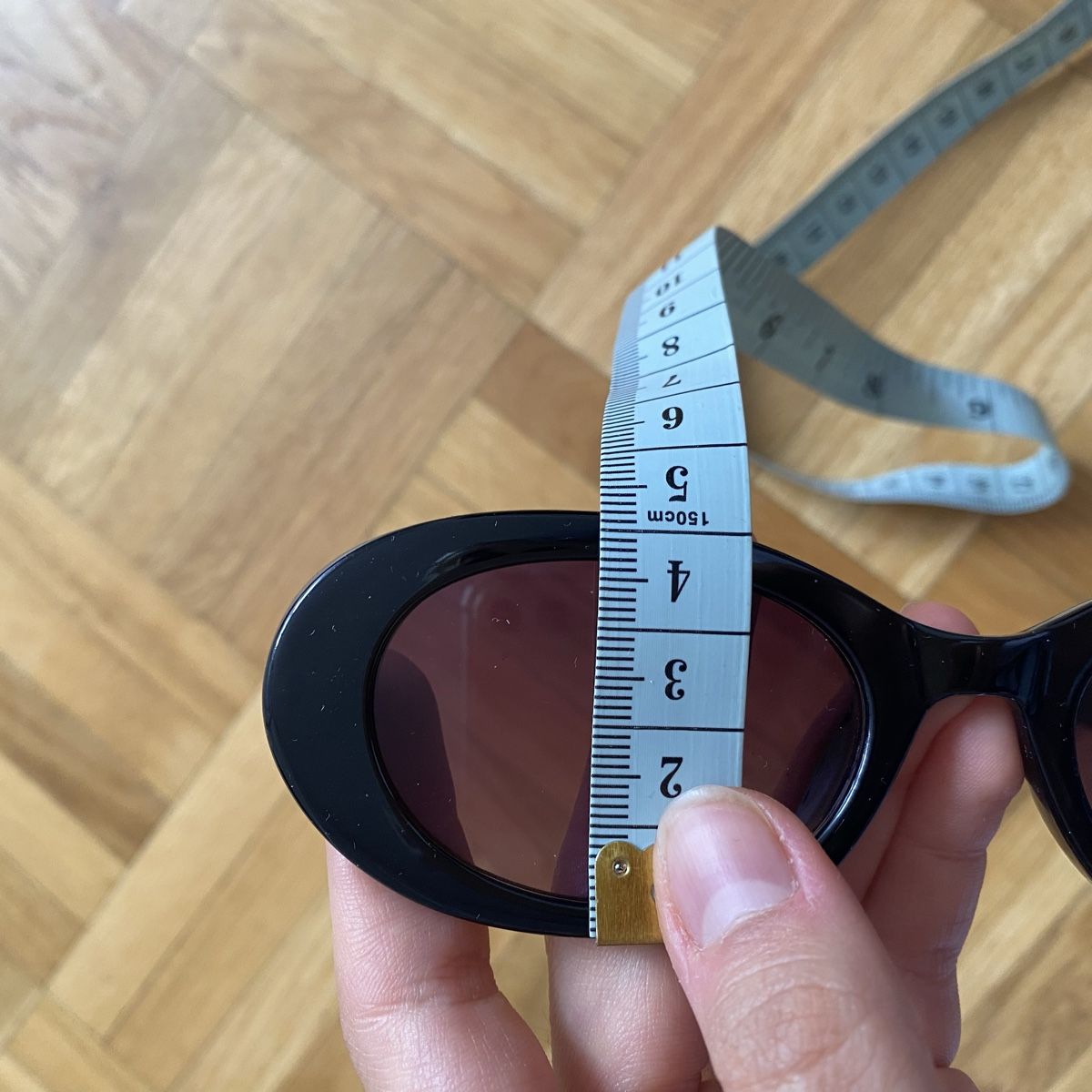 Occhiali & Lenti: Damen Goldene Logo Sonnenbrille – Nuovo (secondo la descrizione) da Givisiez venduto da dor_xb9k 4
