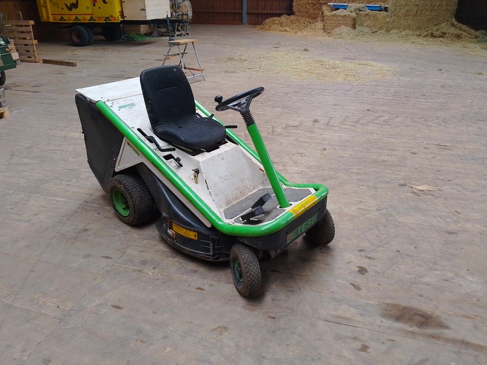 Rasentraktor Etesia MBHE (Defekt) in Sempach für CHF 1020 – nur ...