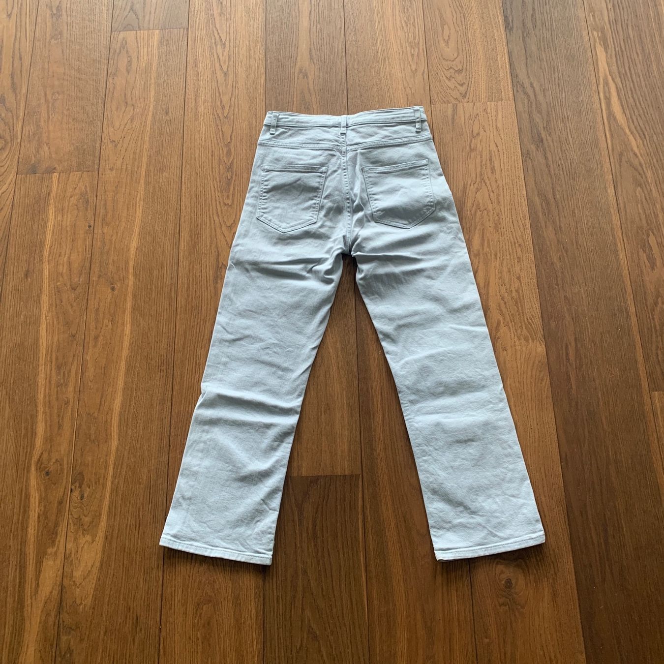 Pantaloni: Bequeme Hose von Basic Apparel, hellblau, Gr. M – Usato da Winterthur venduto da vel_6txj 1