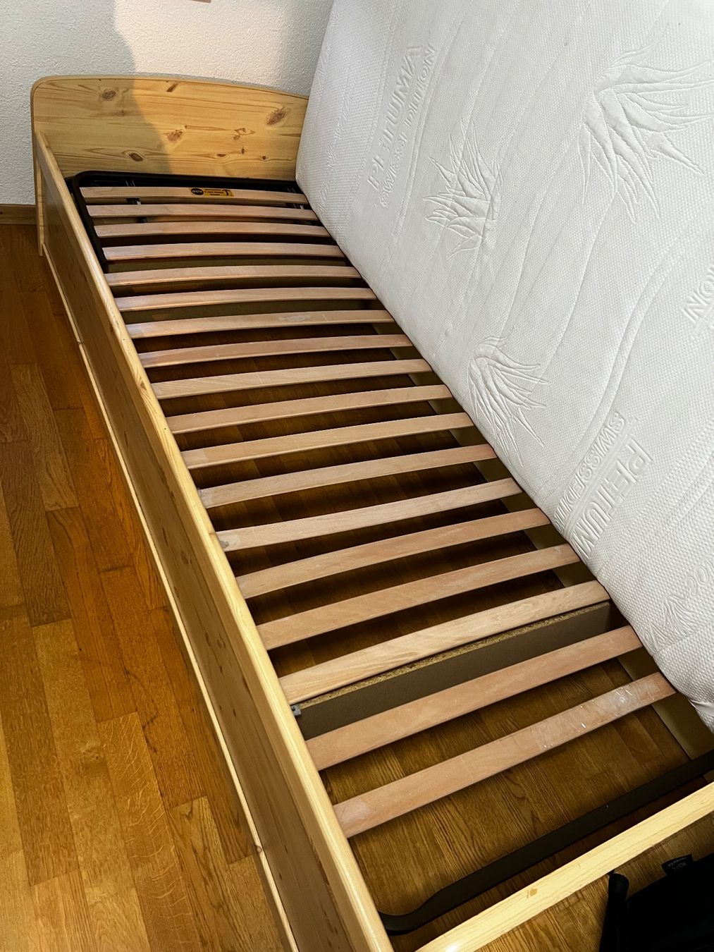Letti: Bett 90x 200 – Usato da Ebikon venduto da Venus025 1