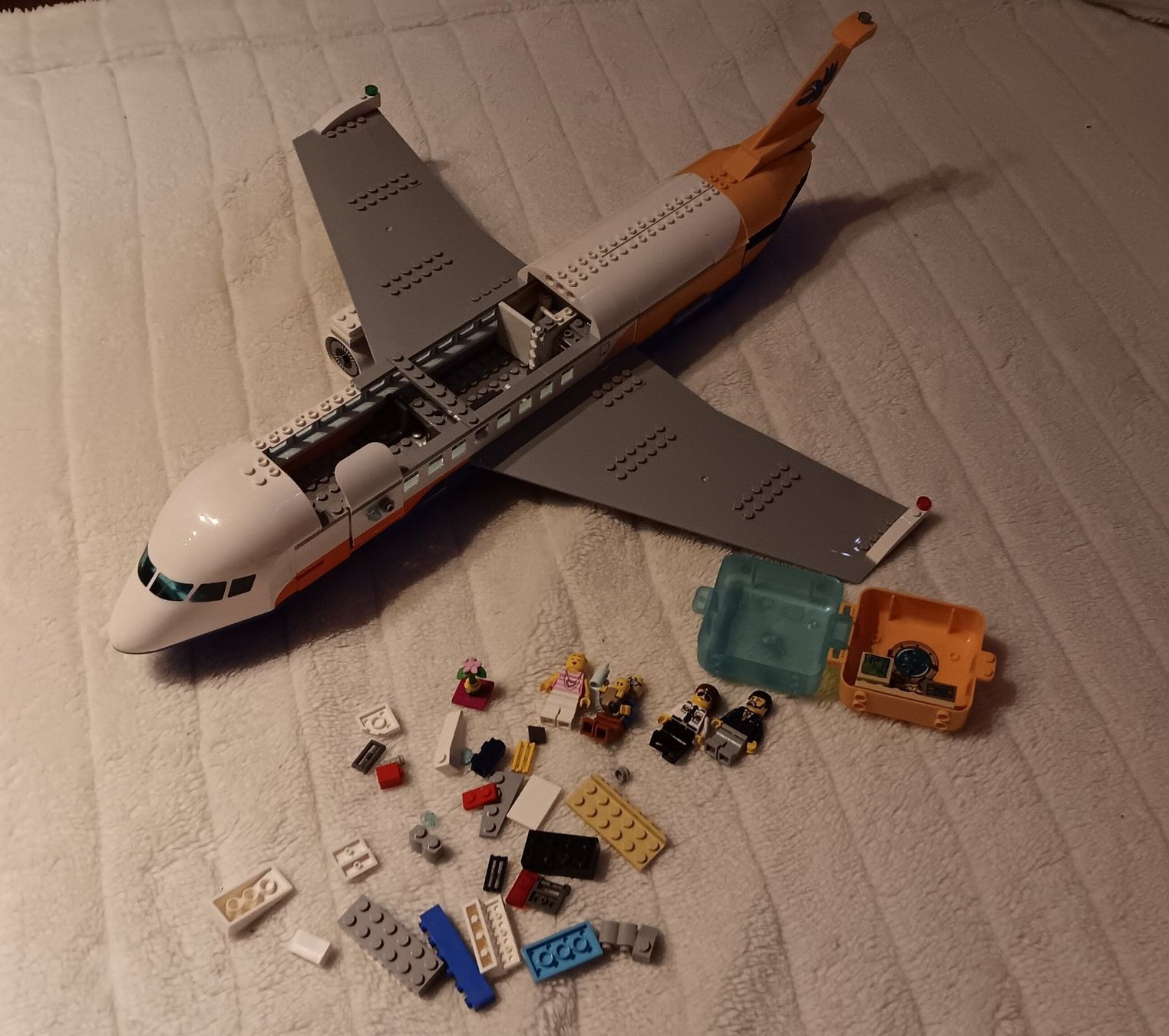 Lego Spielzeuge: Lego 60262, Passagierflugzeug – Gebraucht aus Dietikon von Rabia