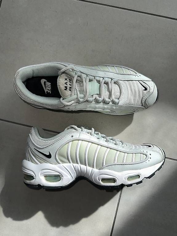 Scarpe da uomo: Nike Air Max Tailwind IV  – Usato da Sissach venduto da viviennerudin