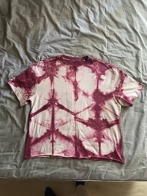 T-shirts: Tshirt teint rose – D'occasion à Lucens par lisacc