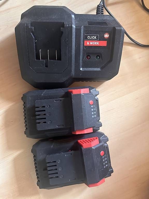 Batterie: Ayce Click & Work 2 Akkus + Ladegerät – Usato da Uttigen venduto da PumpDeals.ch