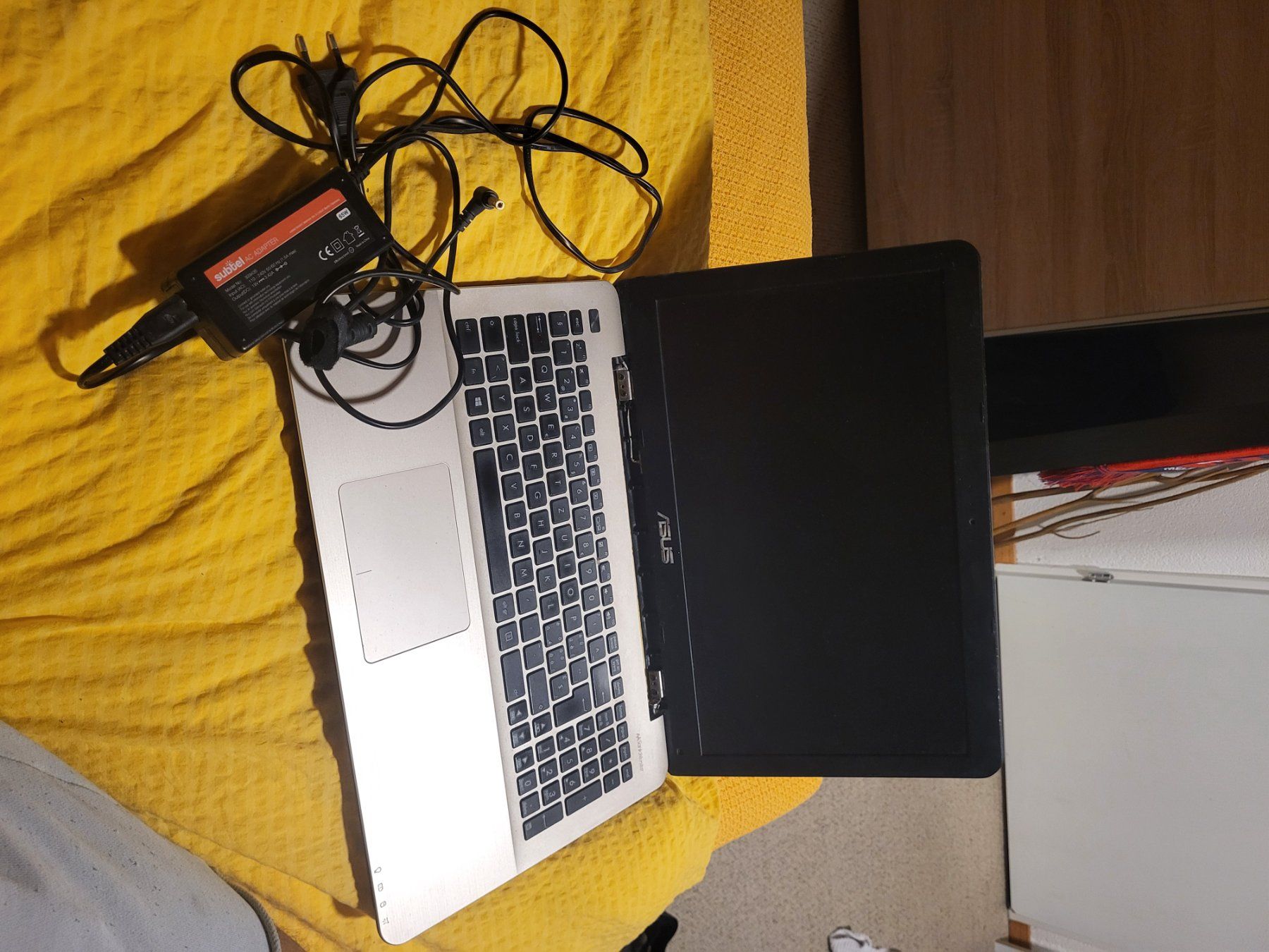 Asus Notebook: ASUS Laptop – Usato da Wangen SZ venduto da svuchinic