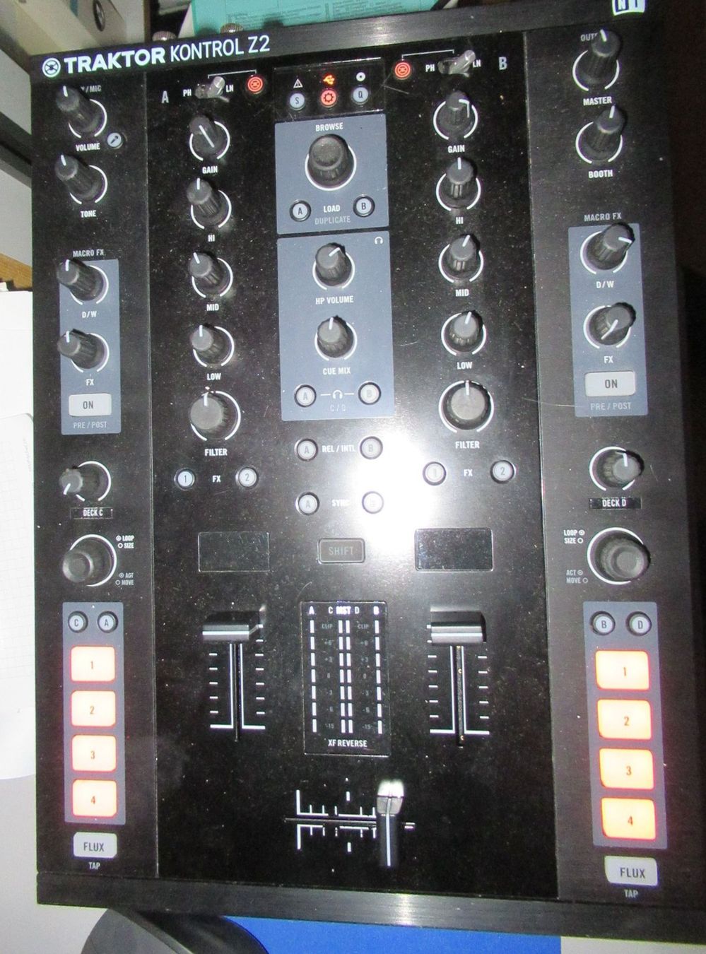 Traktor Console di mixaggio: Traktor Kontrol Z2 Native Instruments – Usato da Männedorf venduto da livesteam 4