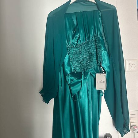 Wunderschönes Kleid mit Bolero zu verkaufen