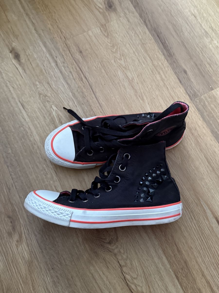 Converse Chaussures femmes: Converse Taille 36.5 – D'occasion à Zürich par AnneHelene