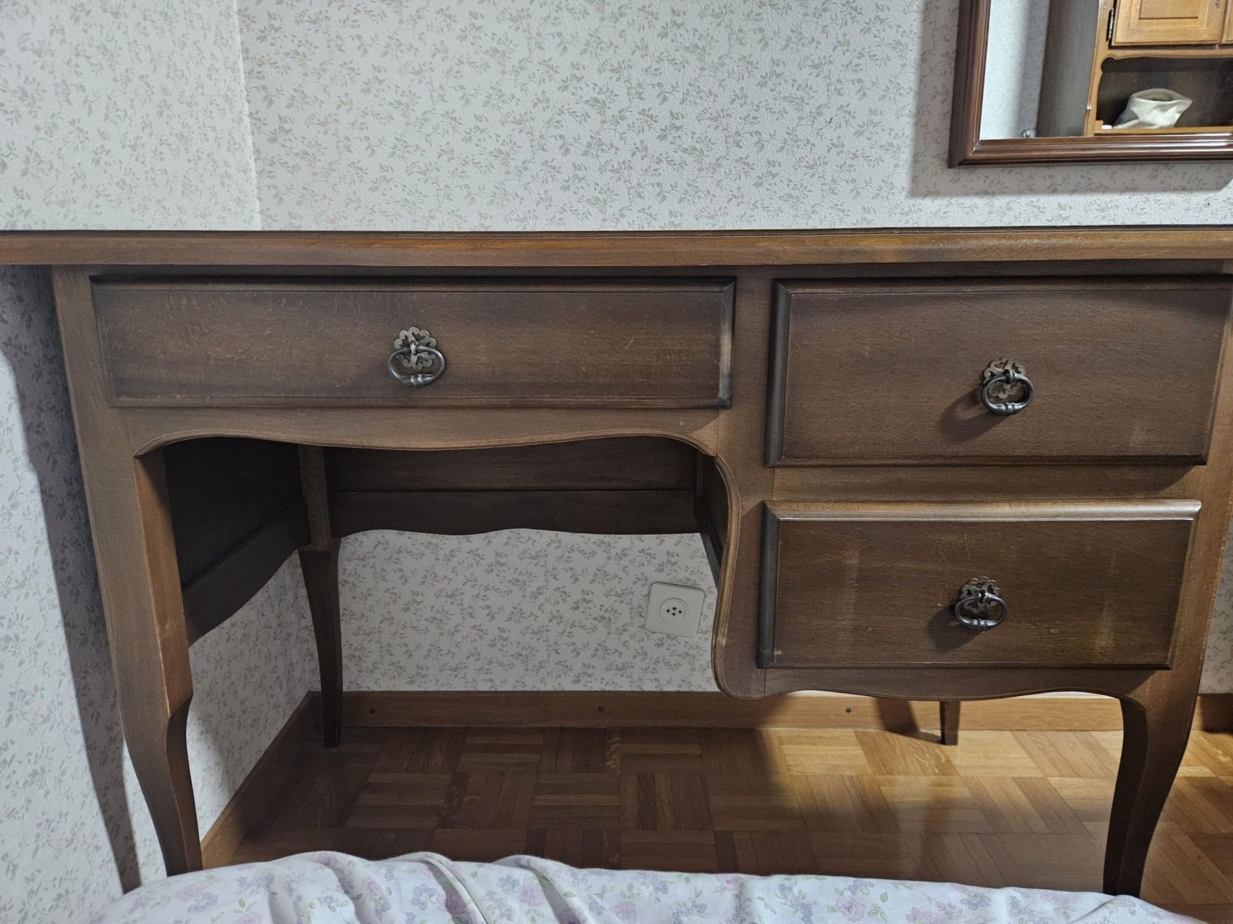 Scrivanie: Bureau avec 2 tiroirs – Usato da Bussigny venduto da Zabeth1030