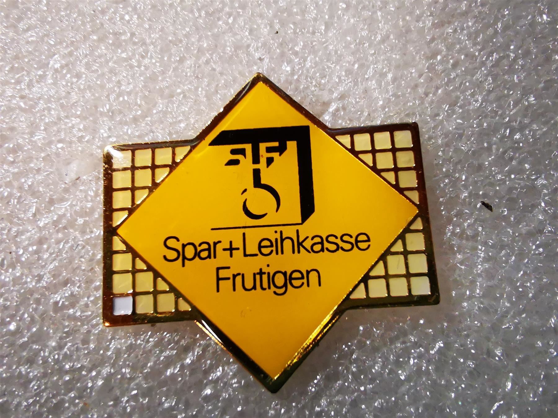 Placchette & Badge: Ansteckpin 56: Spar + Leihkasse Frutigen – Usato da Oppligen venduto da Pin-Fall-Shop