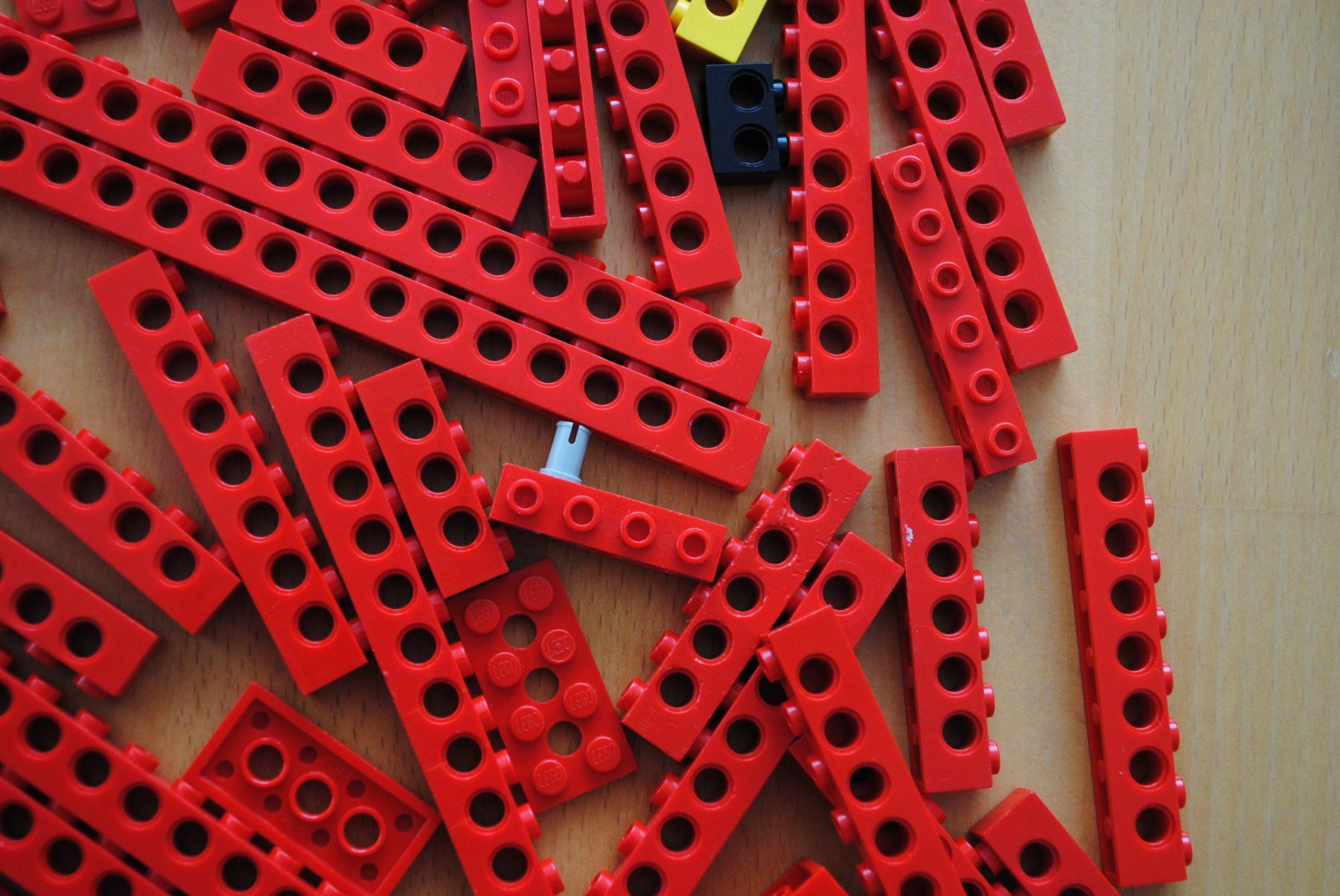 Lego Kit di costruzioni: Legoteile:- diverse rote Technic Balken    /G09/1 – Usato da St. Gallen venduto da Bisaknosp 7
