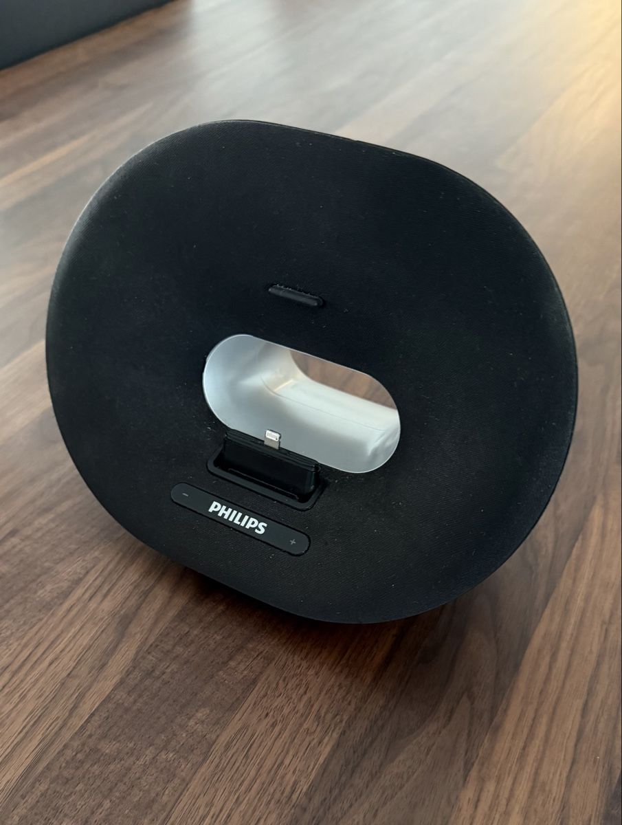 Docking station: Philips DS3205 iPhone/iPod Docking Speaker - Black – Usato da Frauenfeld venduto da slicona 1