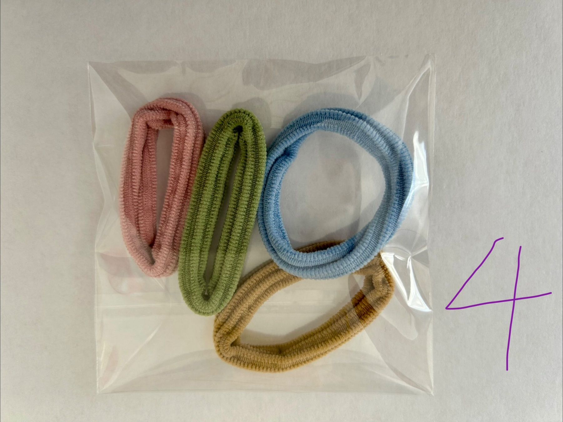 Haarschmuck: Haargummis (4er pro Packung) - Neu – Neu (gemäss Beschreibung) aus Basel von lau_982w 4