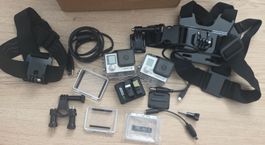 Lot de 2 caméras GoPro Hero 3 et 4 + accessoires