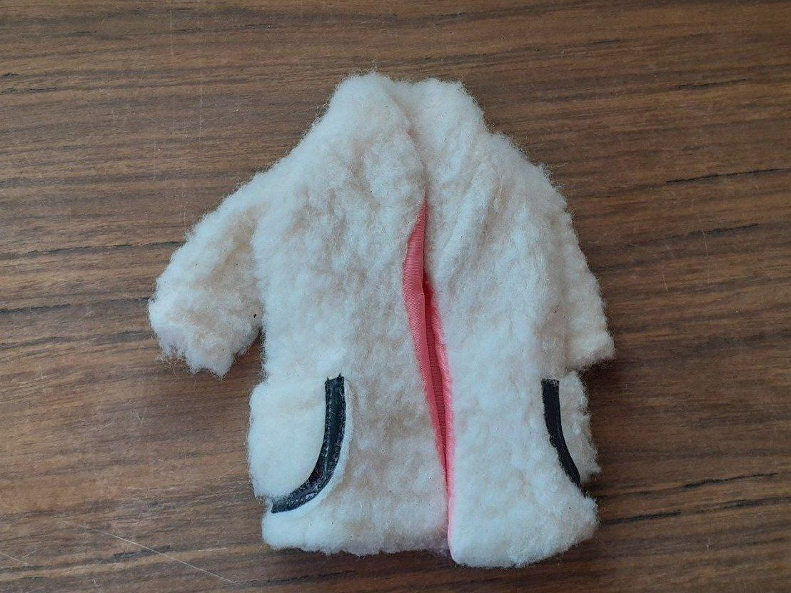 Bambole: Barbie Mantel 1970/80er – Usato da Mörschwil venduto da lindaswunderkiste 1