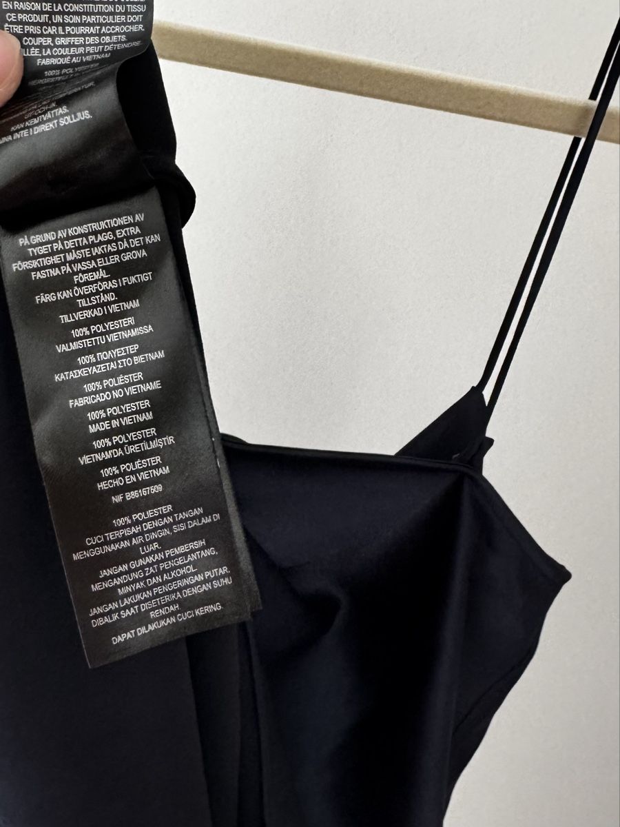 Tops: Ted Baker KITI Satin-Top Navy  – Neuf avec emballage d'origine à Zürich par di_archive 5