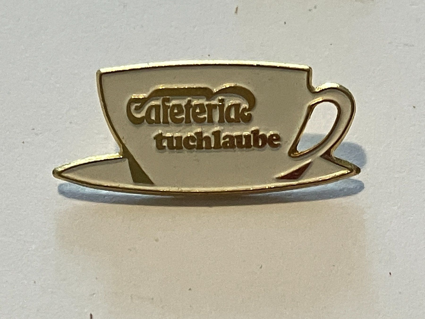 Placchette & Badge: 1 Pin Cafeteria Tuchlaube – Usato da Basel venduto da djwwpp