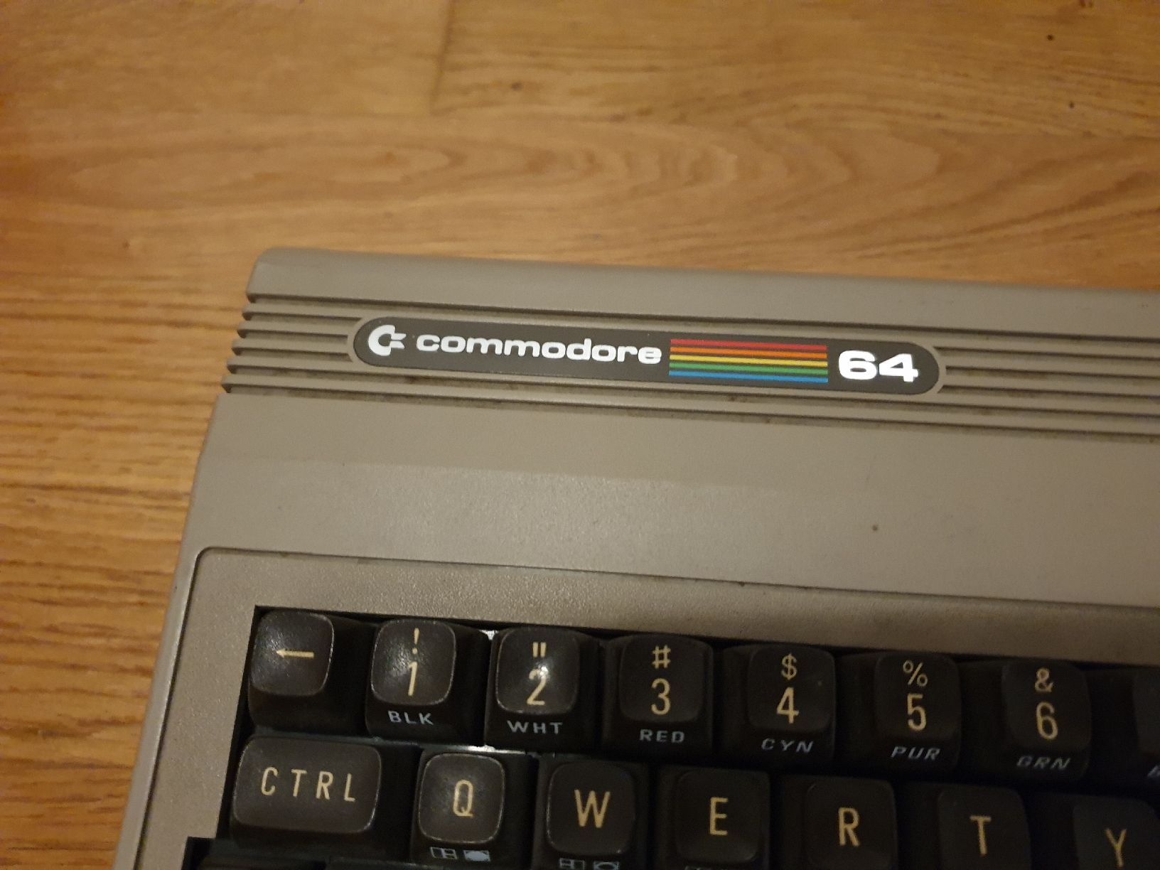 Commodore PC: Commodore 64 Computer mit Netzteil guter Zustand 7099 – Usato da Ittigen venduto da Ziok187 5