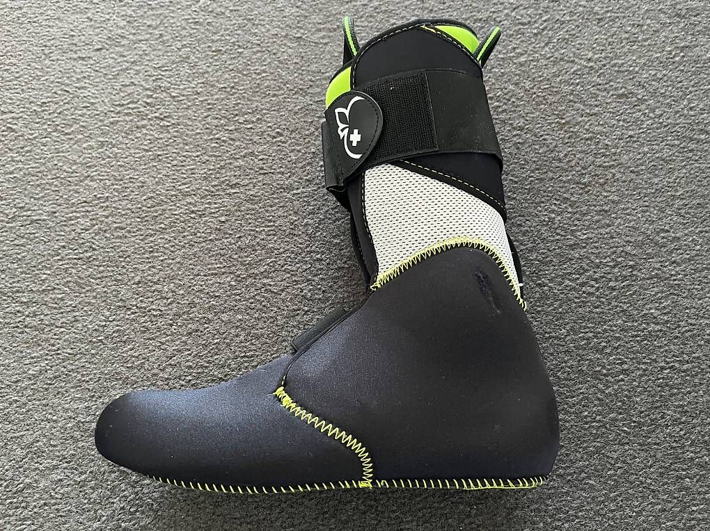 Chaussures hommes: Movement Alp Tracks chaussures – D'occasion à Corseaux par Perol01 4