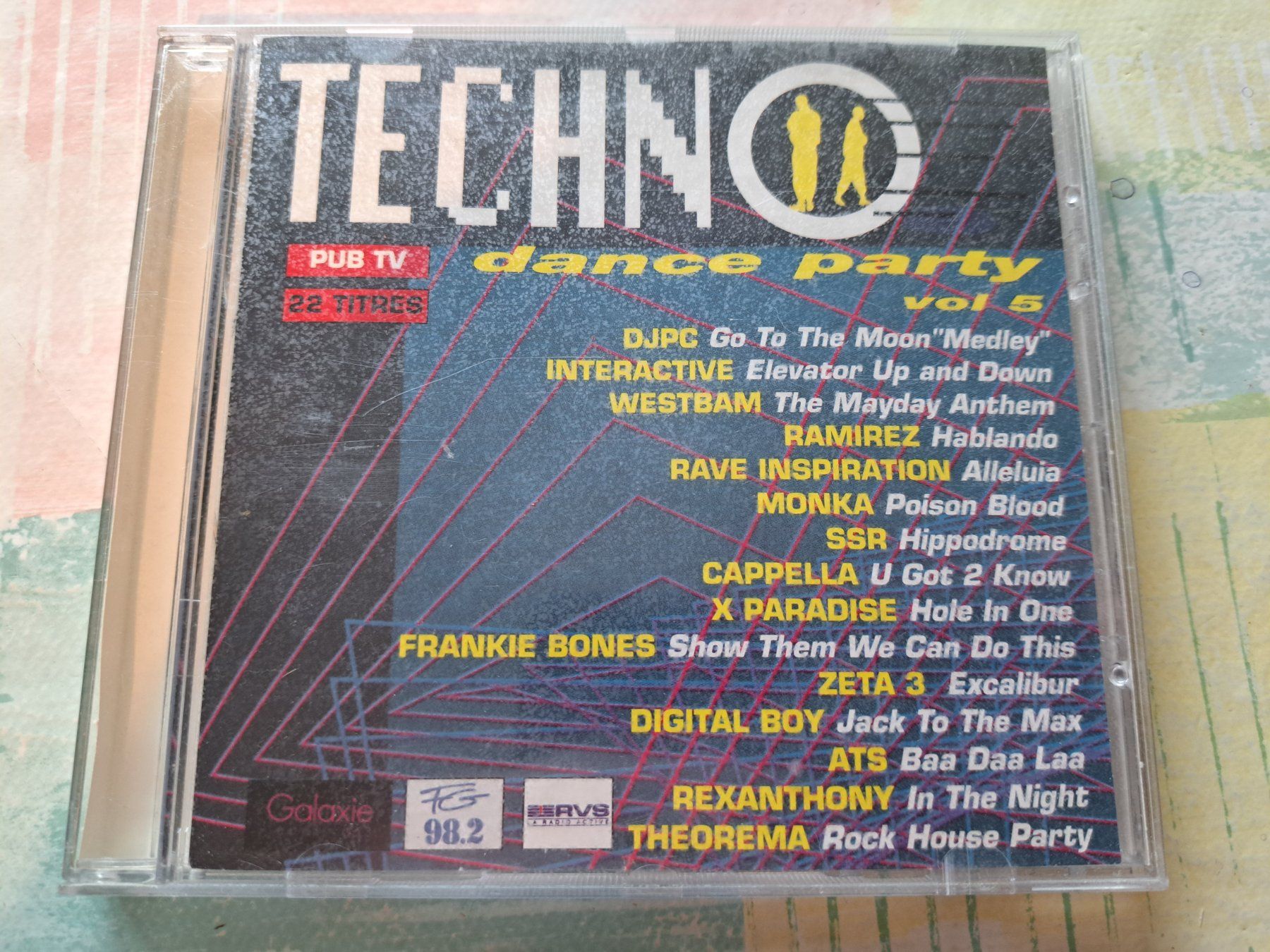 CDs: CD Techno Dance party volume 5 – D'occasion à Pully par bro_n52j