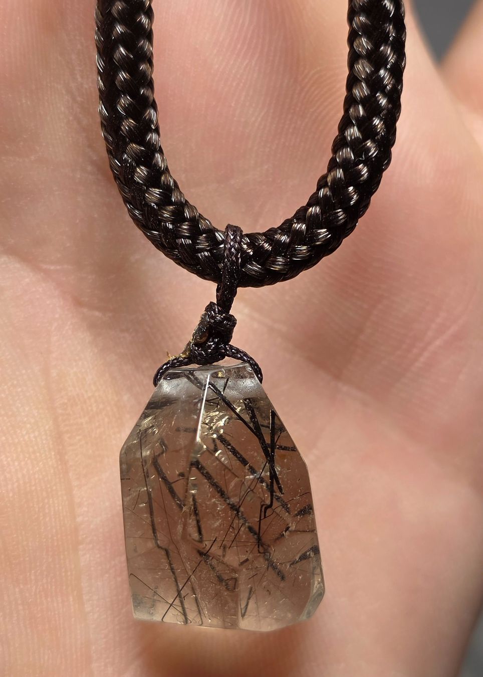 Minerali & Pietre curative: Schwarzer Rutil Anhänger an Kordelkette A – Nuovo e nell'imballaggio originale da Matzingen venduto da Shay_Crystalz