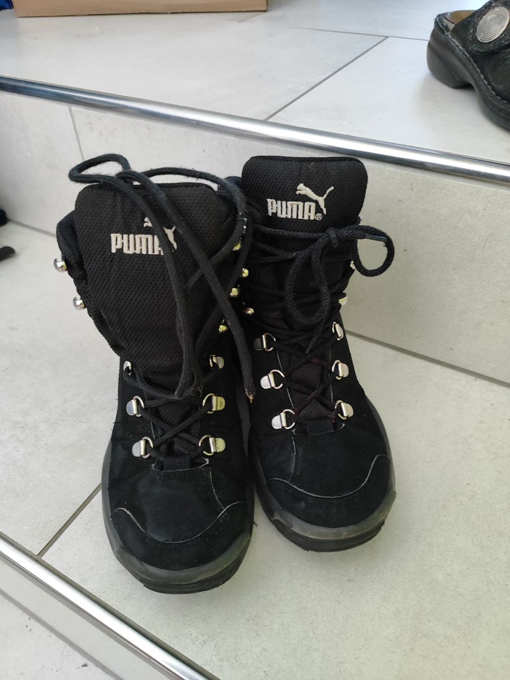 Puma Chaussures garçon: Warme Goretex Winterschuhe Puma Gr. 33 – D'occasion à Seon par Mandes1