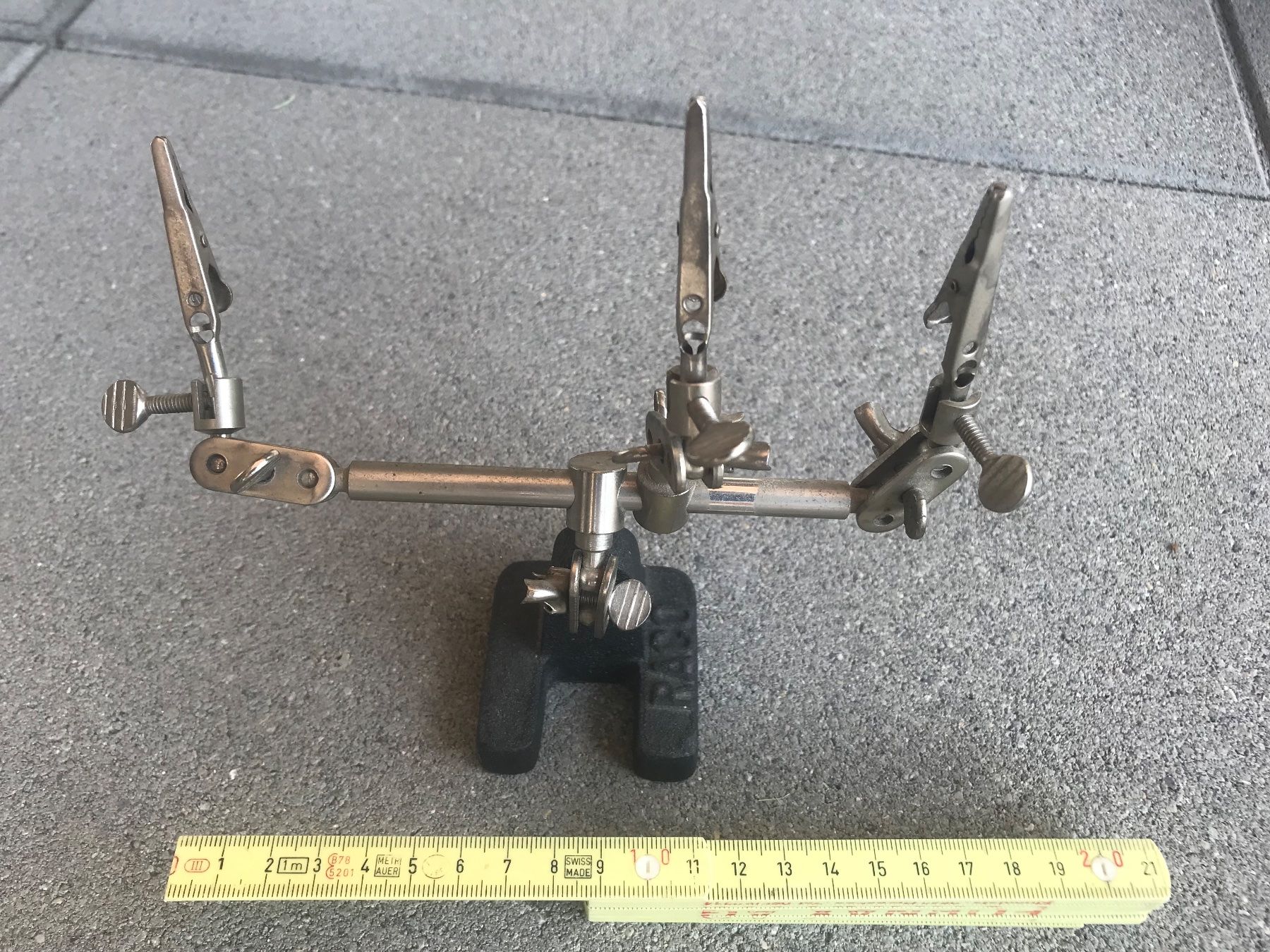 Sonstige Büroeinrichtungen: Büro Zettel Halter Metall – Gebraucht aus Biberist von longimanus3 1