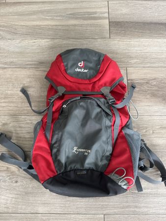Rucksack Deuter Zugspitze 25 rot/grau gut erhalten. 