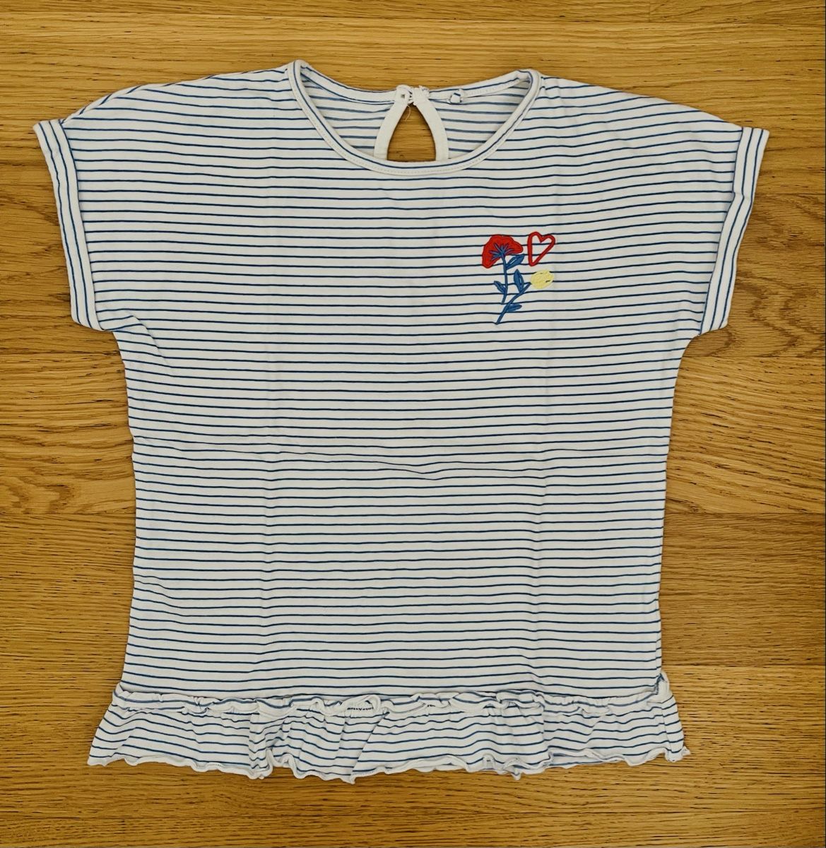 Camicette, T-shirt & Top: T-shirt Taille 128 – Usato da Sion venduto da FashionStore3