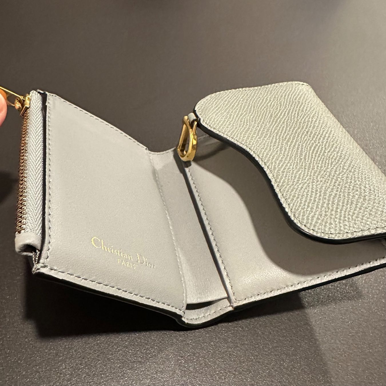Dior Portamonete: Porte Monnaie Saddle Dior avec facture – Usato da Jouxtens-Mézery venduto da sas_c5h9 3