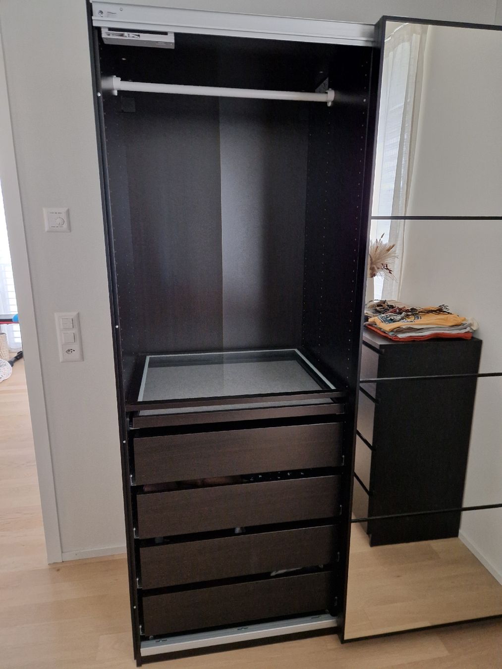 Schränke: IKEA Pax Kleiderschrank – Neu (gemäss Beschreibung) aus Zell ZH von rah_q6gm 3