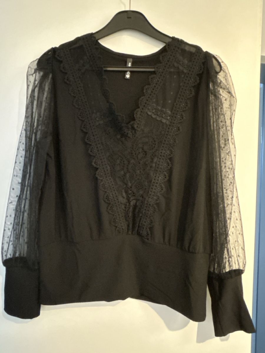 Camicette: Neue Bluse von Chicoree, Grösse M, schwarz – Nuovo (secondo la descrizione) da Erlinsbach SO venduto da hallon480