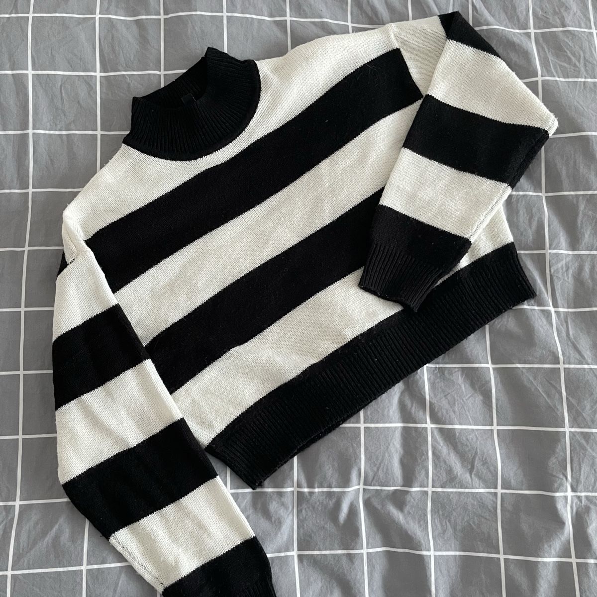 H&M Maglioni & Felpe: Gestreifter Strickpullover, Grösse XS, schwarz, weiss – Usato da Schaffhausen venduto da el.bel23