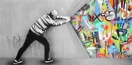 Street Art - Banksy - Behind the Curtain