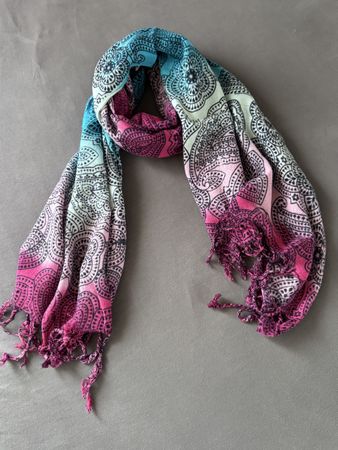 PASHMINA SCHAL MIT PAISLEY MUSTER