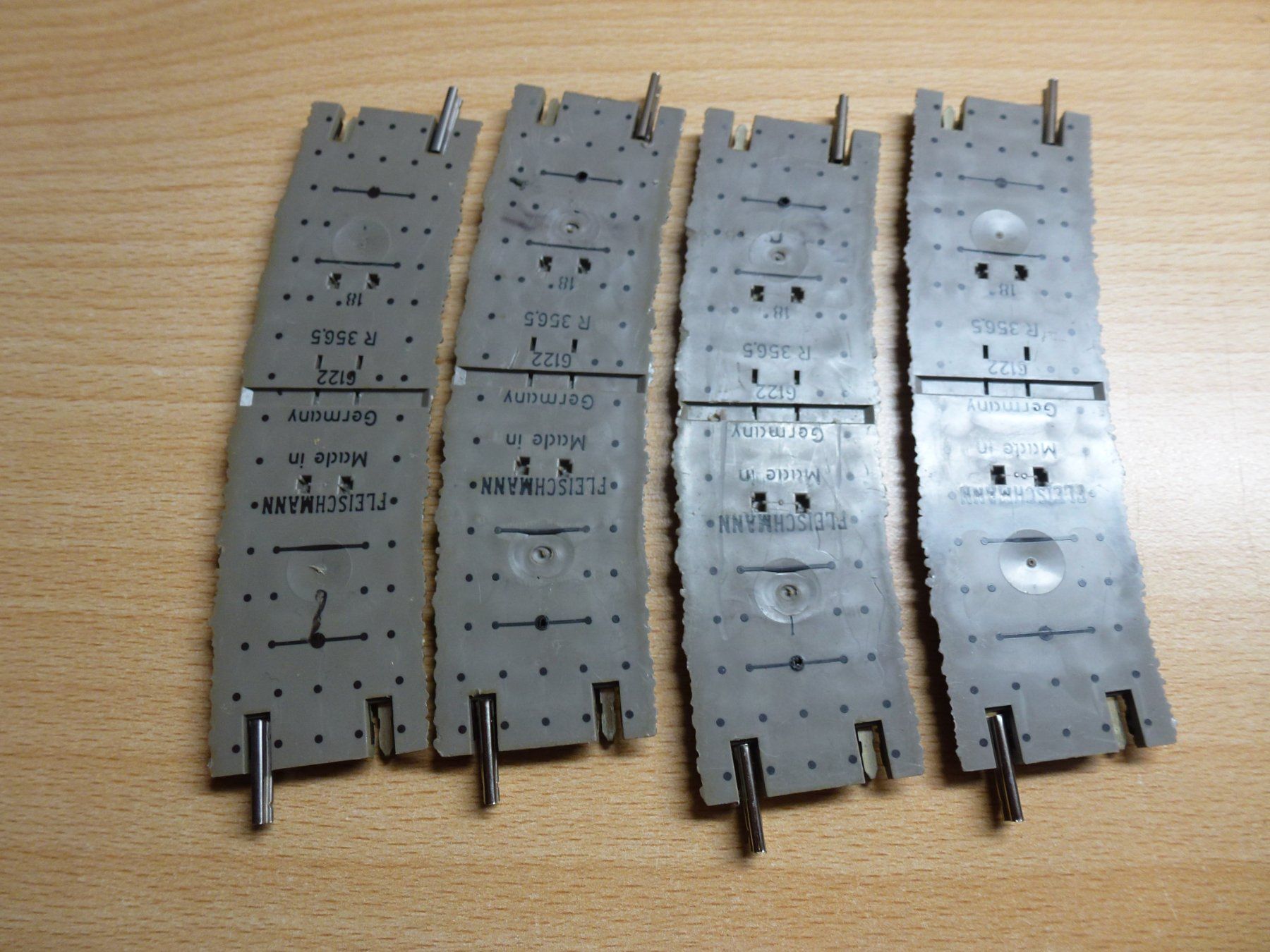 Fleischmann Modellini di ferrovie: Fleischmann H0 Profigleis 4x6122 – Nuovo e nell'imballaggio originale da Hombrechtikon venduto da Se9 6