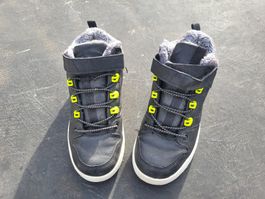 Winterschuhe Vty schwarz/grau gefüttert Grösse 34 gebraucht