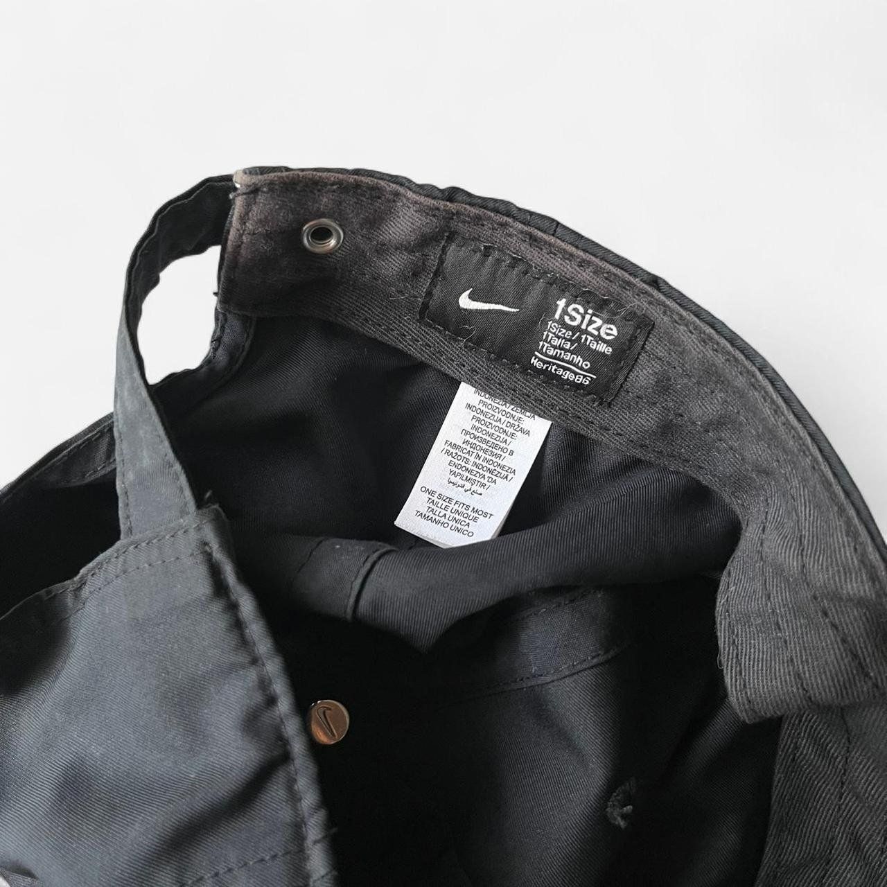 Nike Hüte, Mützen & Caps: Nike Cap schwarz mit Metall-Logo – Gebraucht aus Sion von mol_9tmp 3
